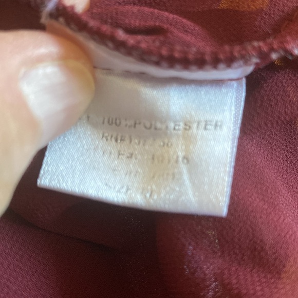 Gypsy Warrior maroon women’s shorts size medium layered with scalloped hem. - Picture 10 of 10